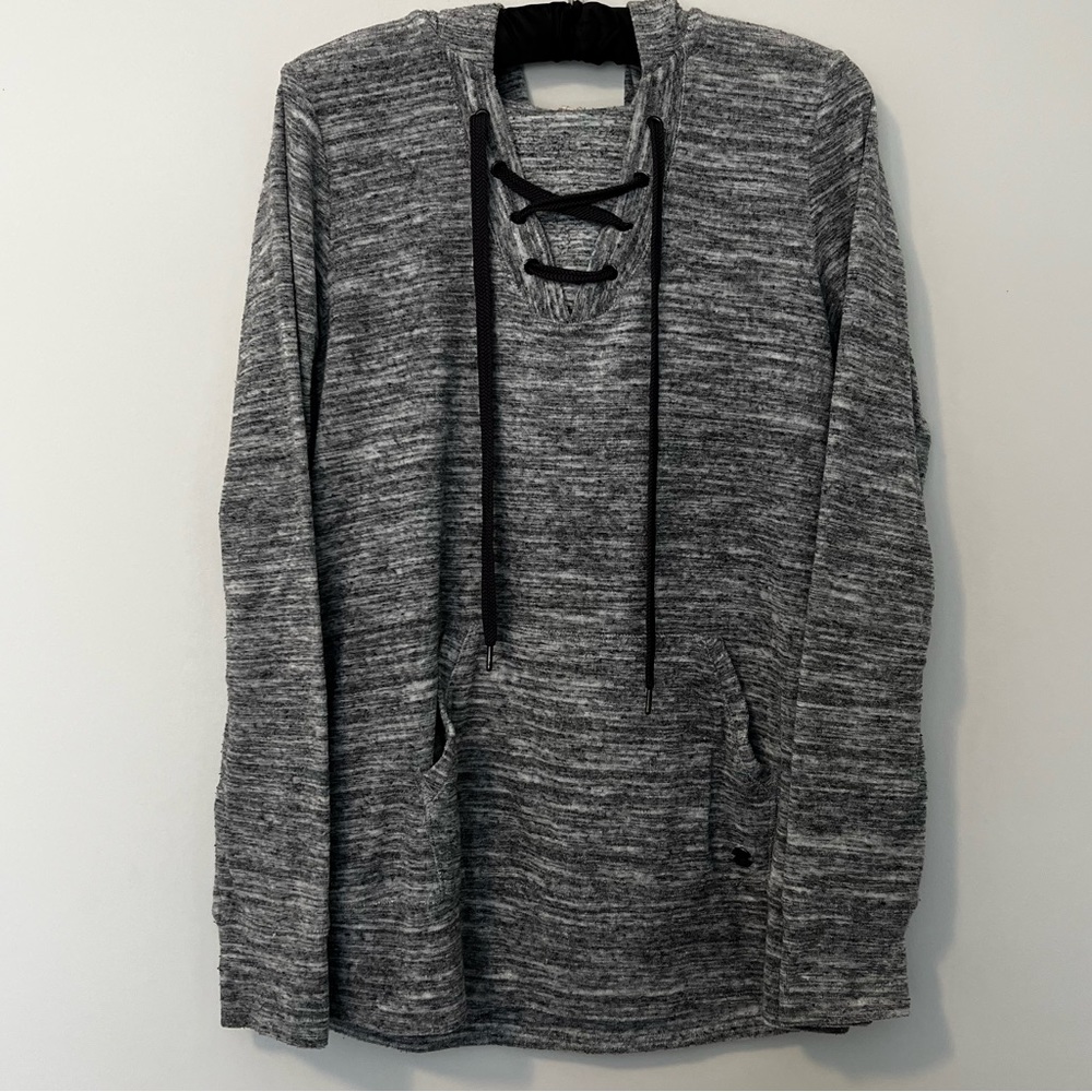 Heathered pullover. - Picture 2 of 4